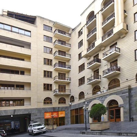 Byuzand7 New Building In Republic Square Yerevan Exterior photo